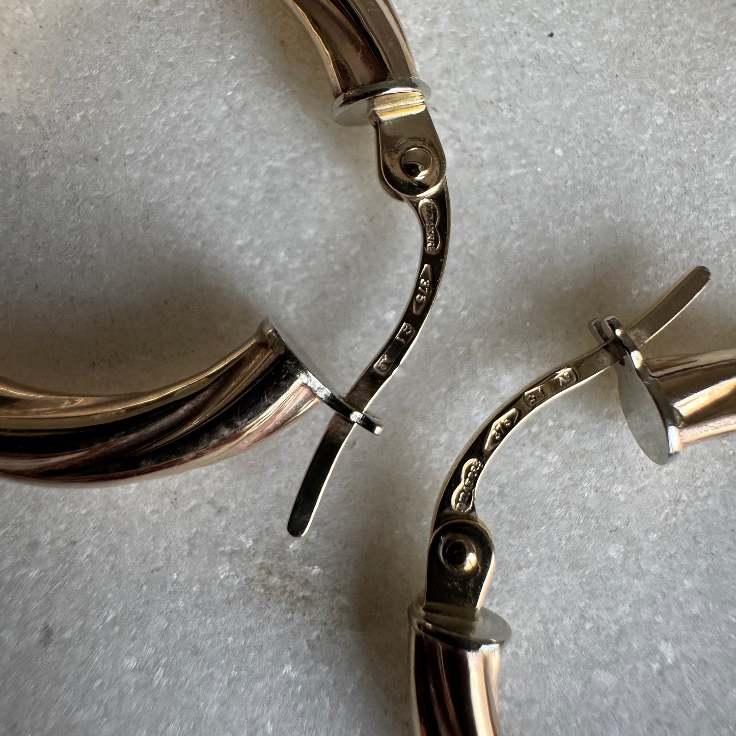 Vintage Unoaerra 9ct twisted hoops - stunning!