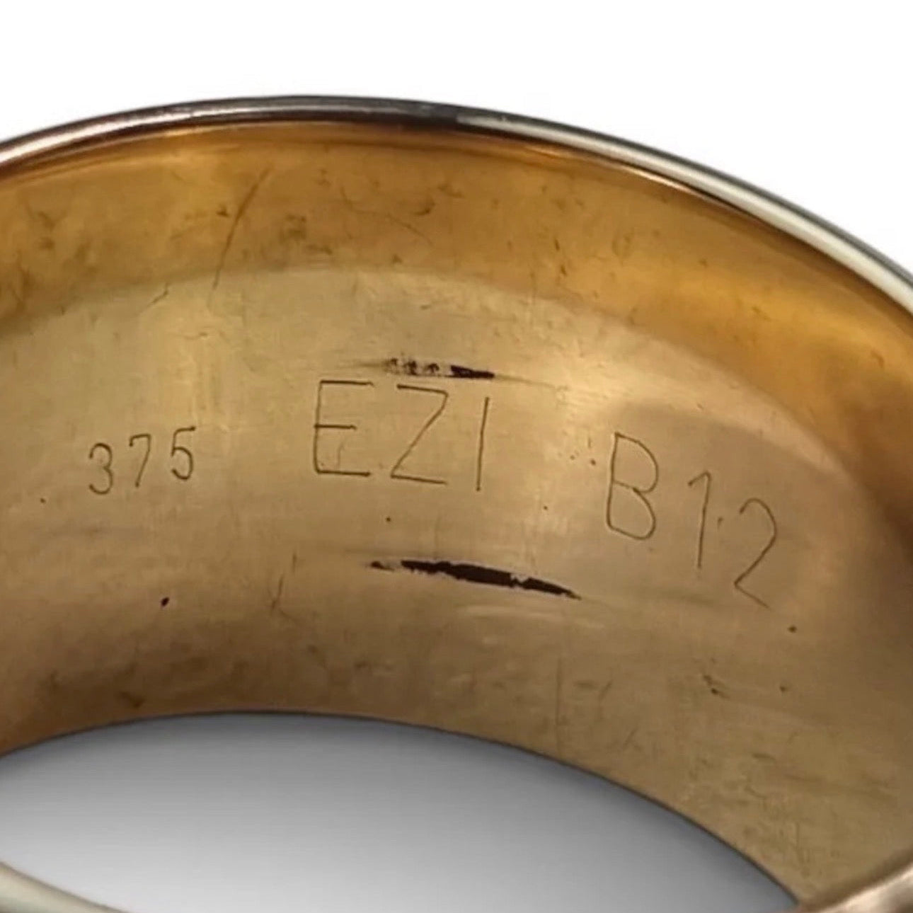 Large heavy vintage 9ct cigar band - Size P