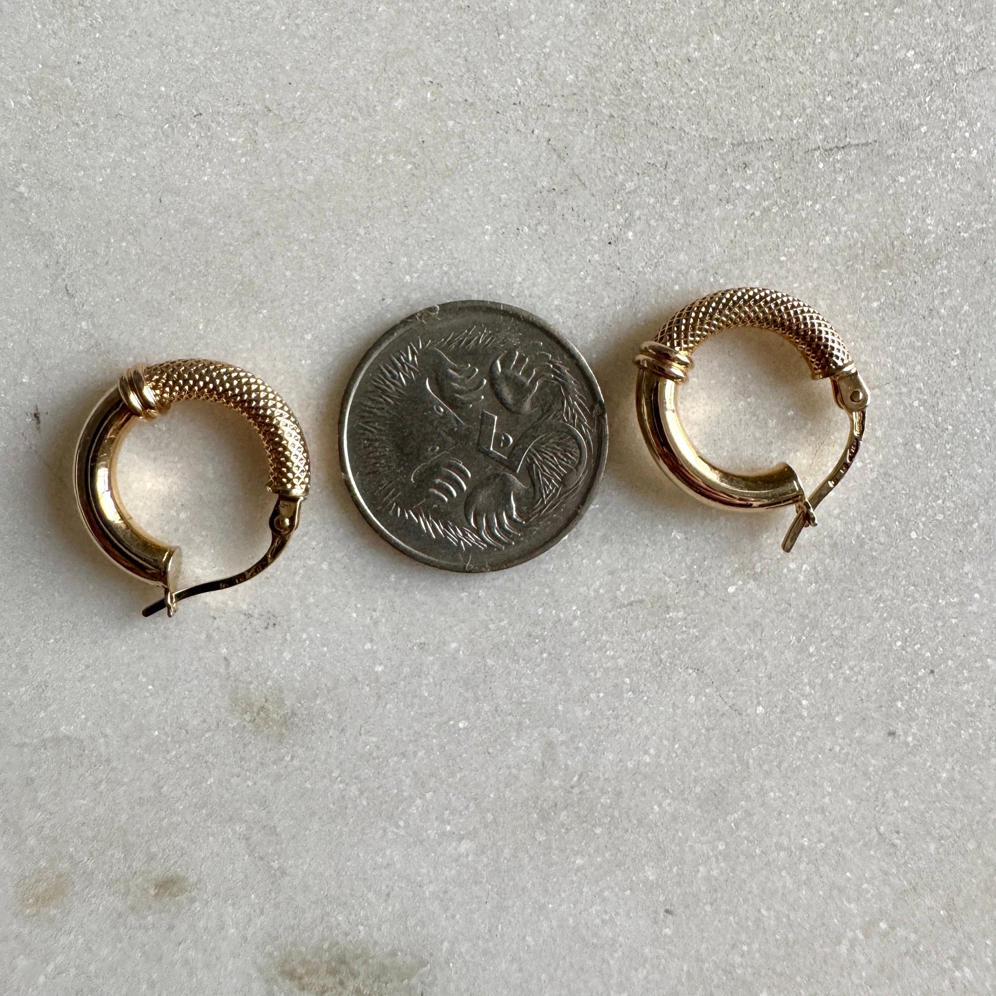 Vintage 9ct Unoaerre STUNNING mini hoops - excellent condition