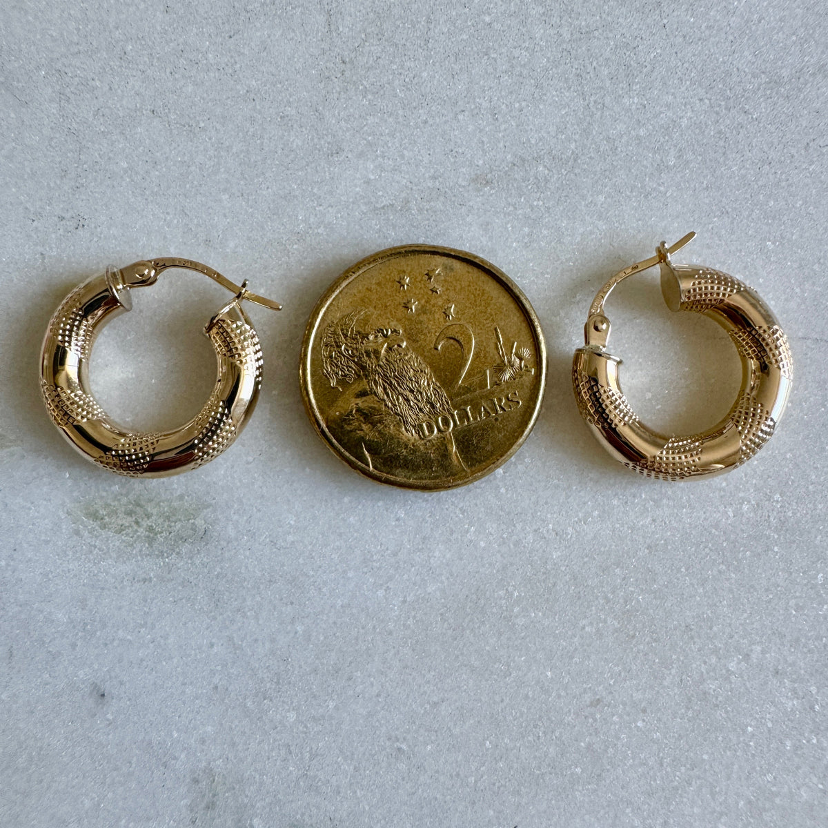 Vintage Unoaerre Italian 9ct dotted hoops - perfect for everyday