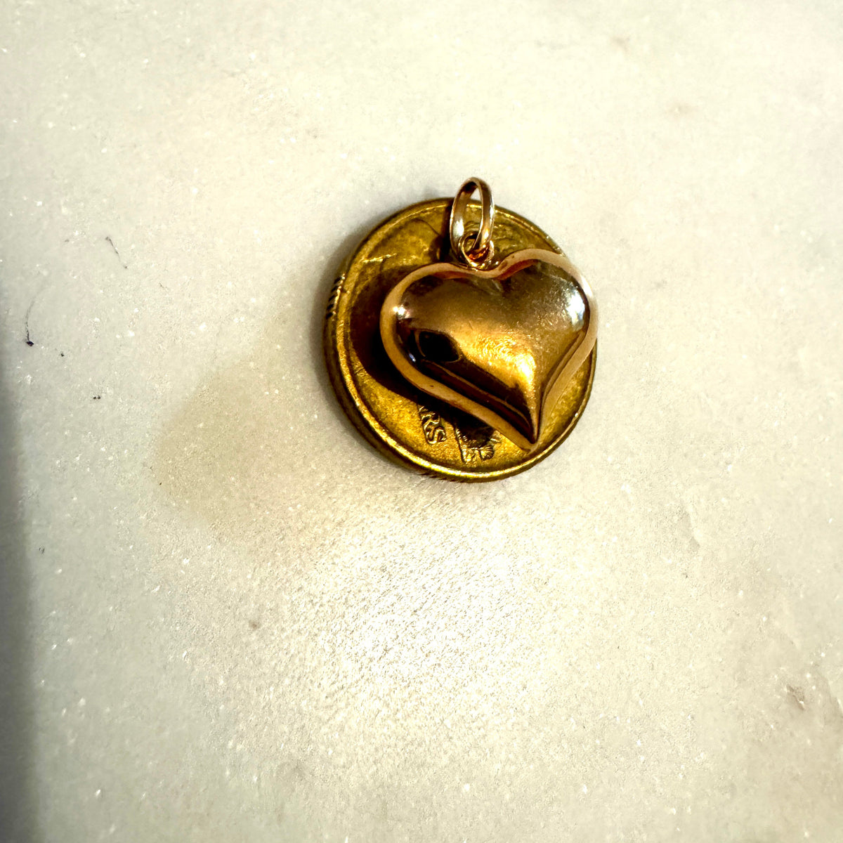 Rosy tone gold puffy heart pendant!