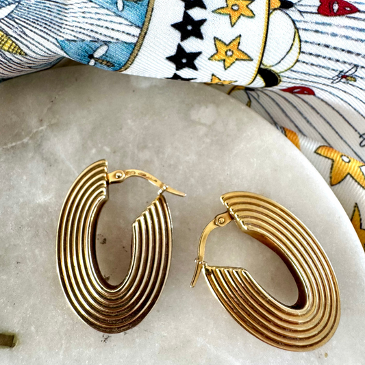 Vintage 9ct gold ribbed geometric hoops - incredible!