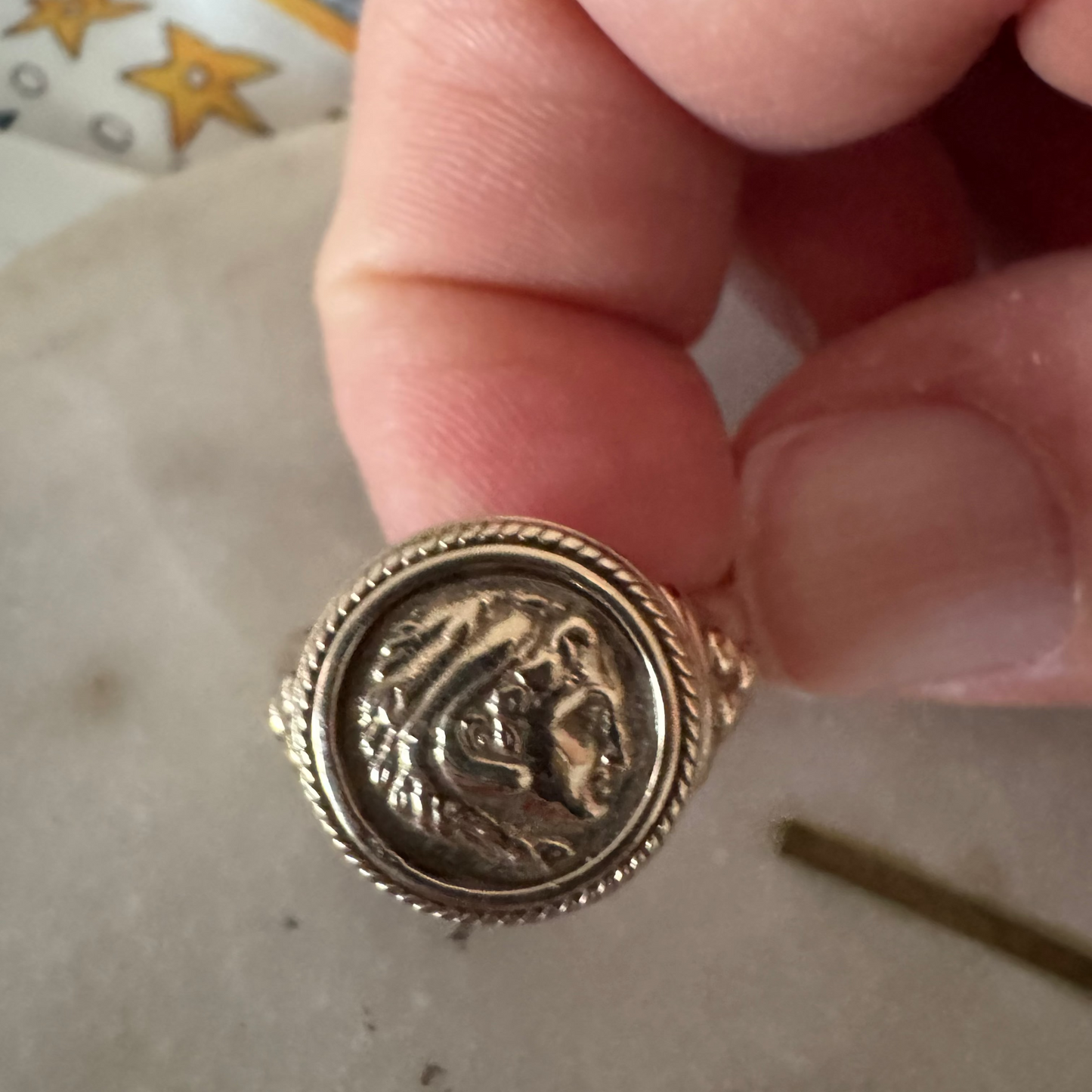 Vintage chunky 9ct gold Ancient coin style ring