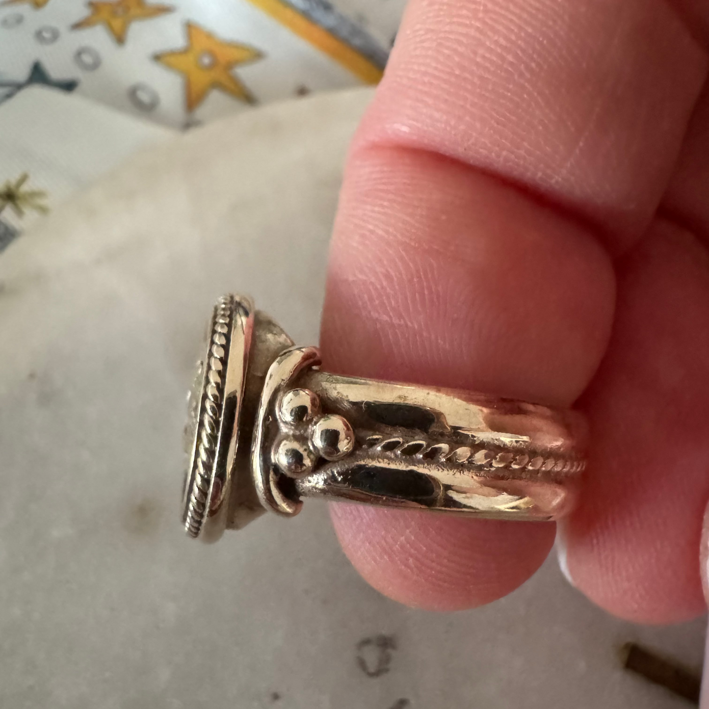 Vintage chunky 9ct gold Ancient coin style ring