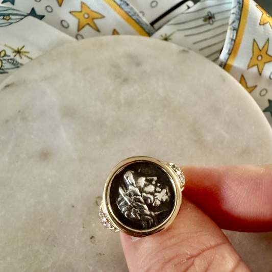 INCREDIBLE Vintage 14ct gold Roman style coin ring with diamonds