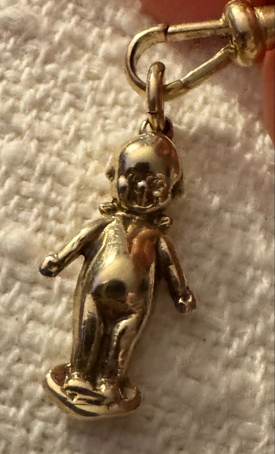 Rare and collectable!! 9ct solid gold KEWPIE doll pendant