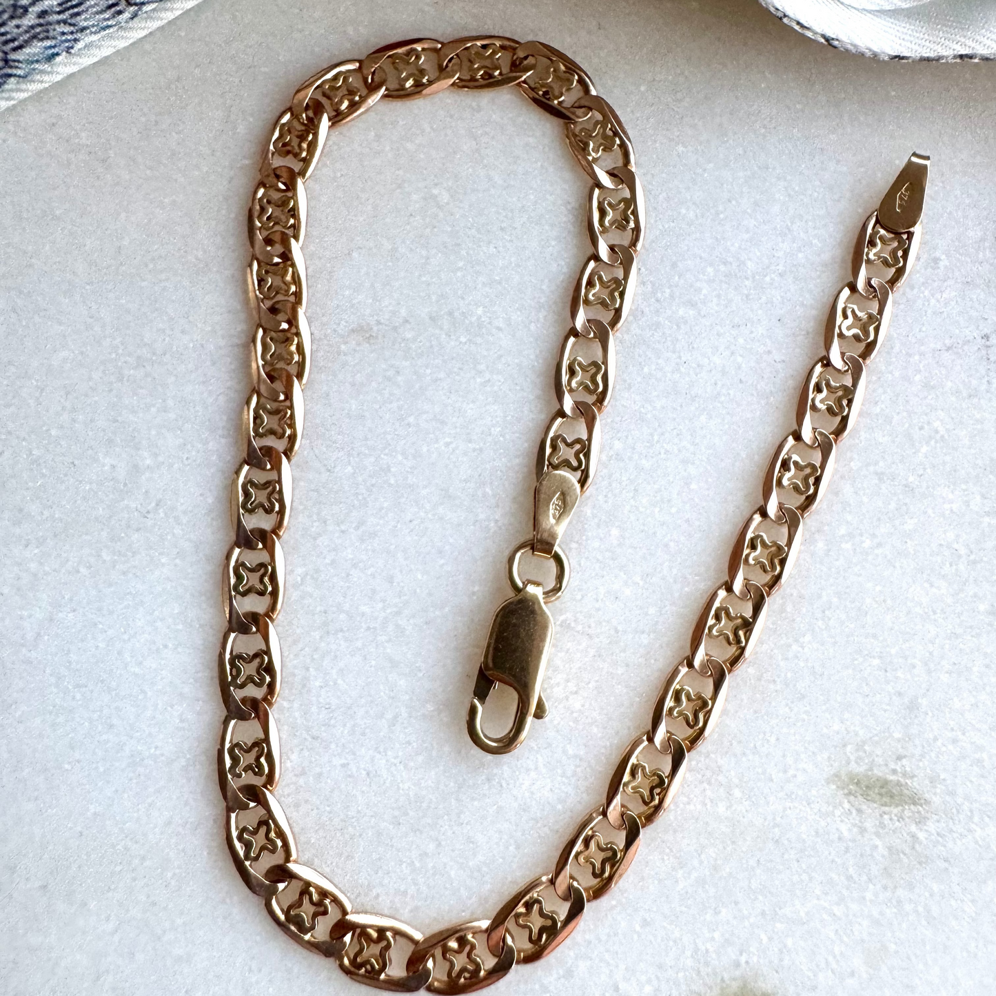 Vintage 9ct gold Unoaerre STAR bracelet