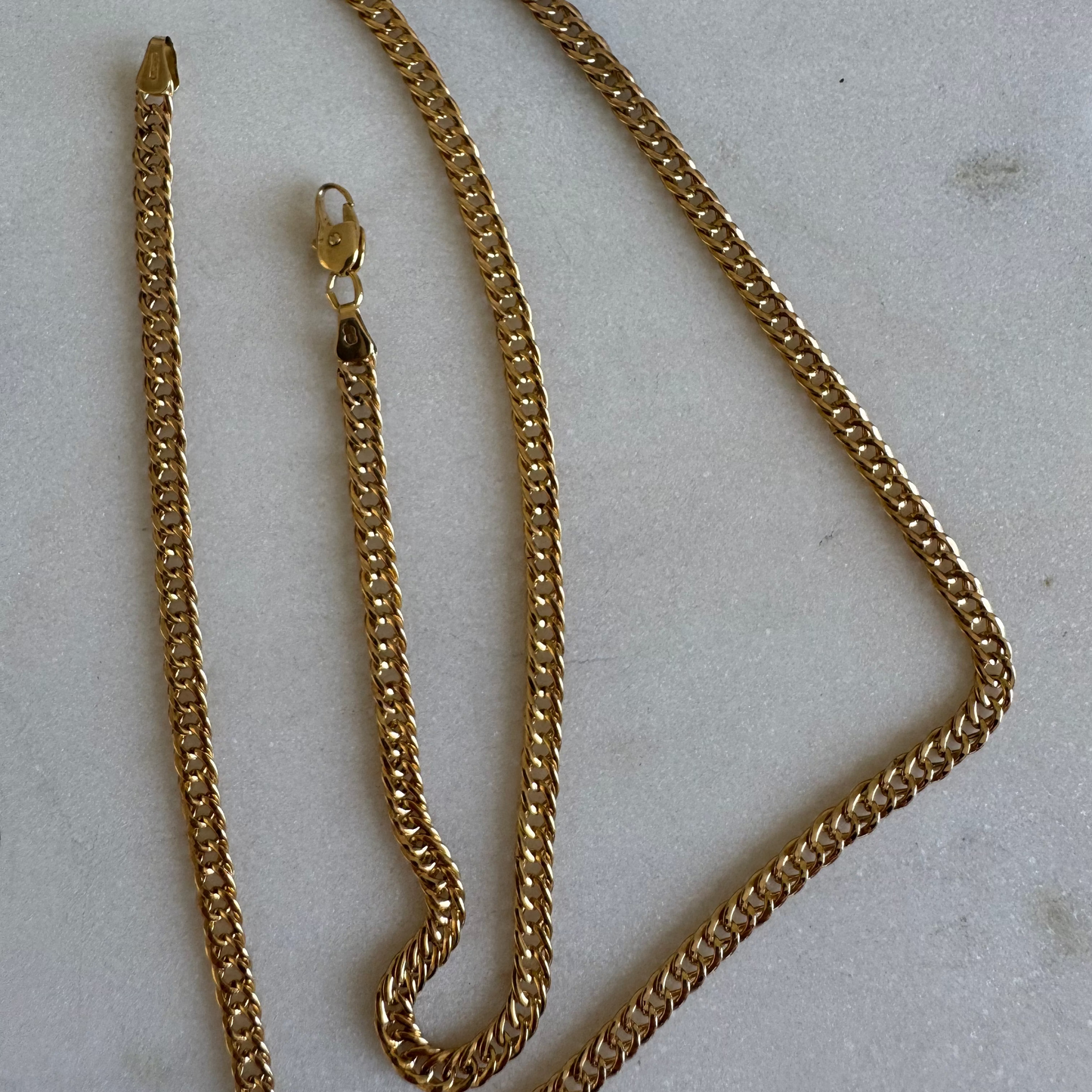 Vintage 9ct (looks like butter) Unoaerre Italian double curb necklace!!