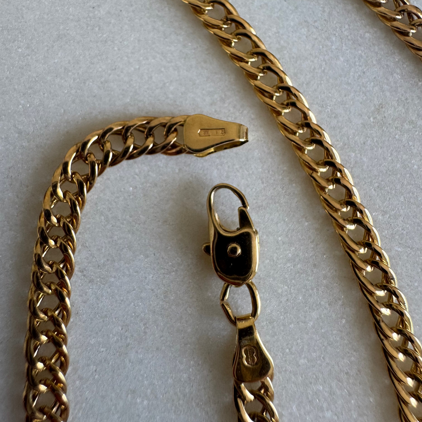 Vintage 9ct (looks like butter) Unoaerre Italian double curb necklace!!