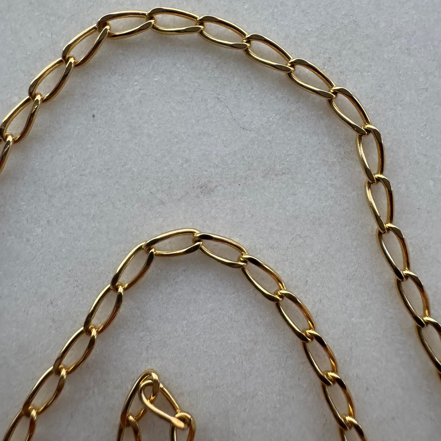 Vintage 9ct yellow gold - Open Curb link chain - stunning