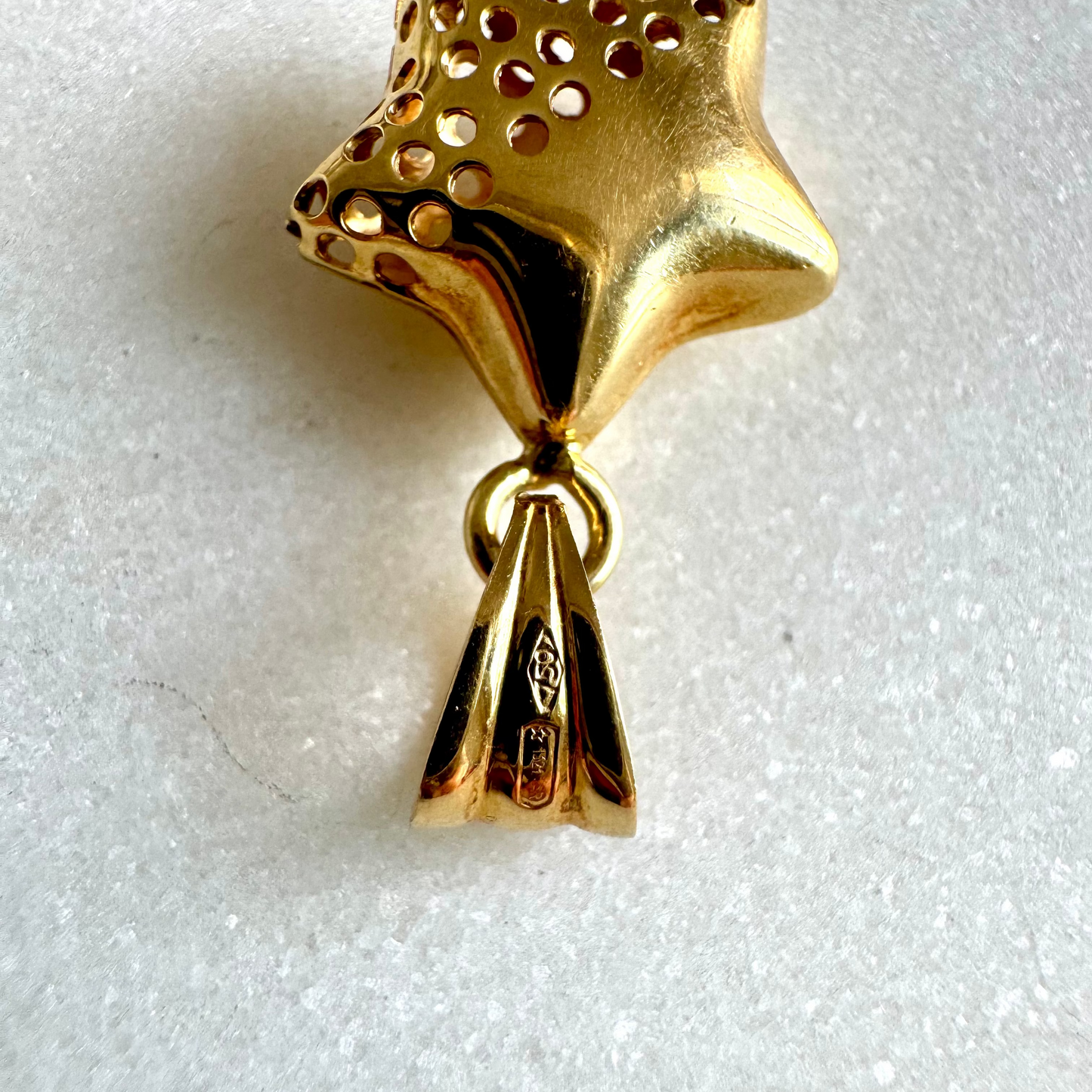 18ct Italian made vintage LUCKY STAR - half plain half perforated - beautiful