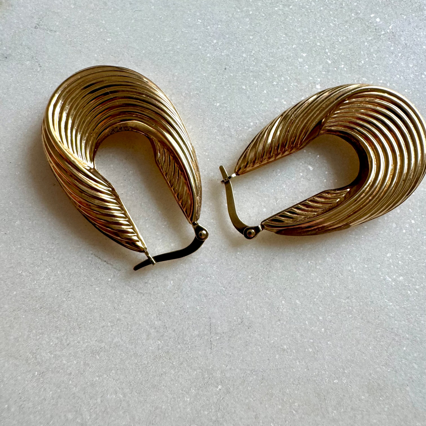 Vintage London ribbed tessellating hoops - all the hallmarks