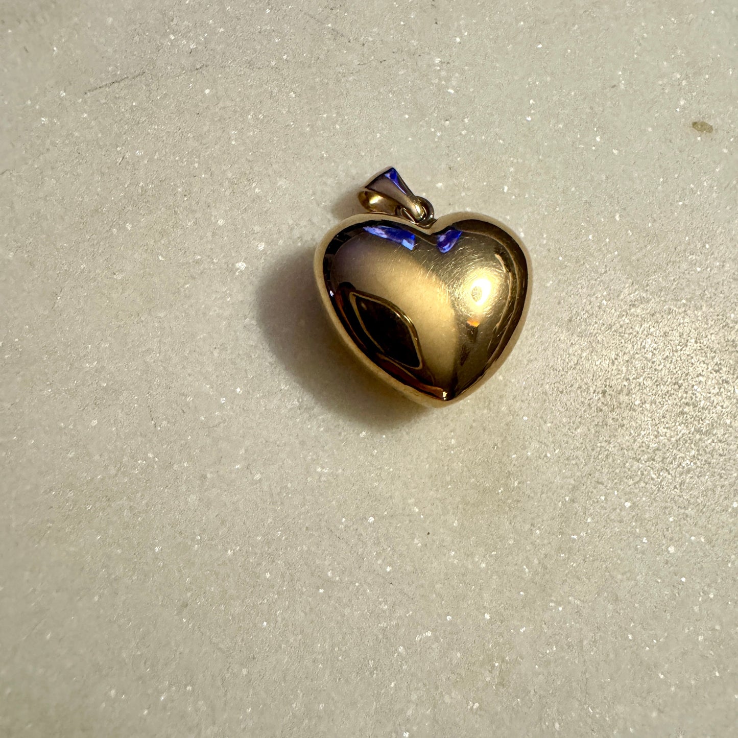 Vintage 9ct super puffy heart pendant (chain sold separately)
