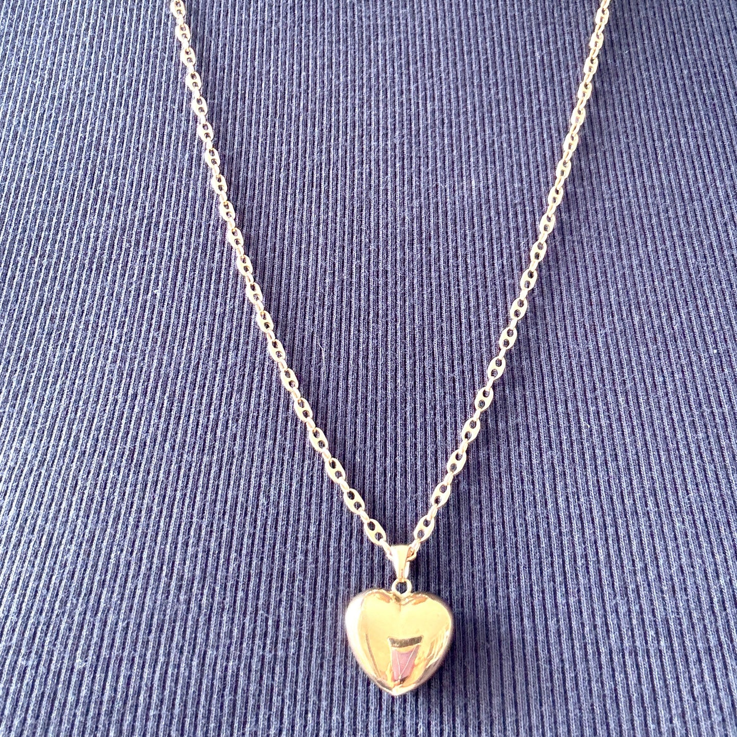 Vintage 9ct super puffy heart pendant (chain sold separately)