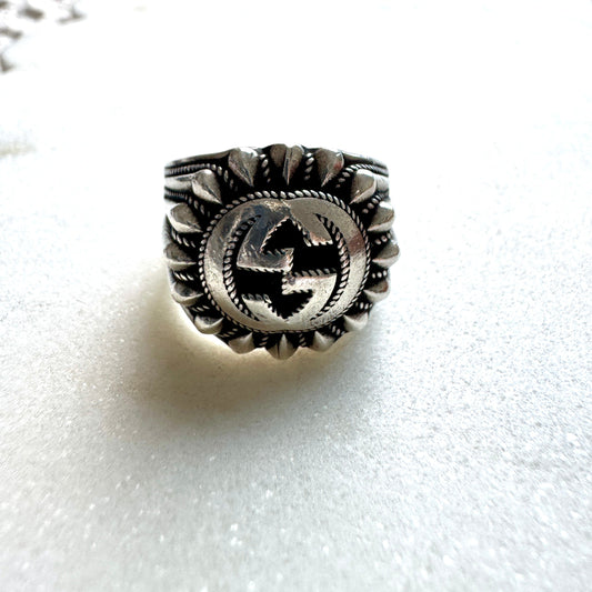 Vintage HEAVY Gucci GG high profile super ring Size P