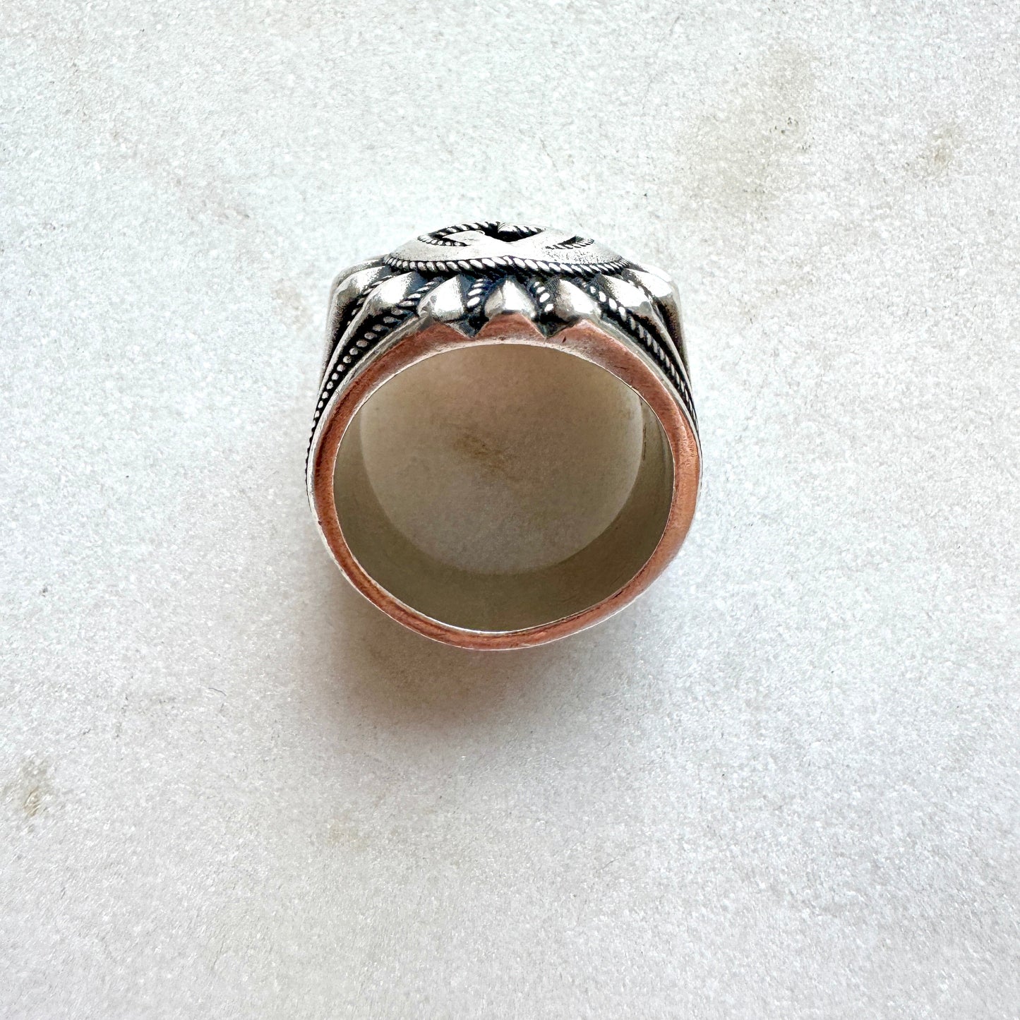 Vintage HEAVY Gucci GG high profile super ring Size P