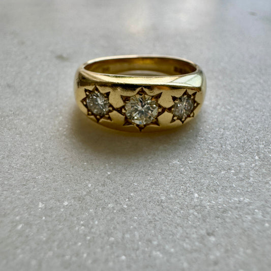 UNICORN ALERT! Triple brilliant cut diamond STARBURST ring - 1974 full UK stamps Size O