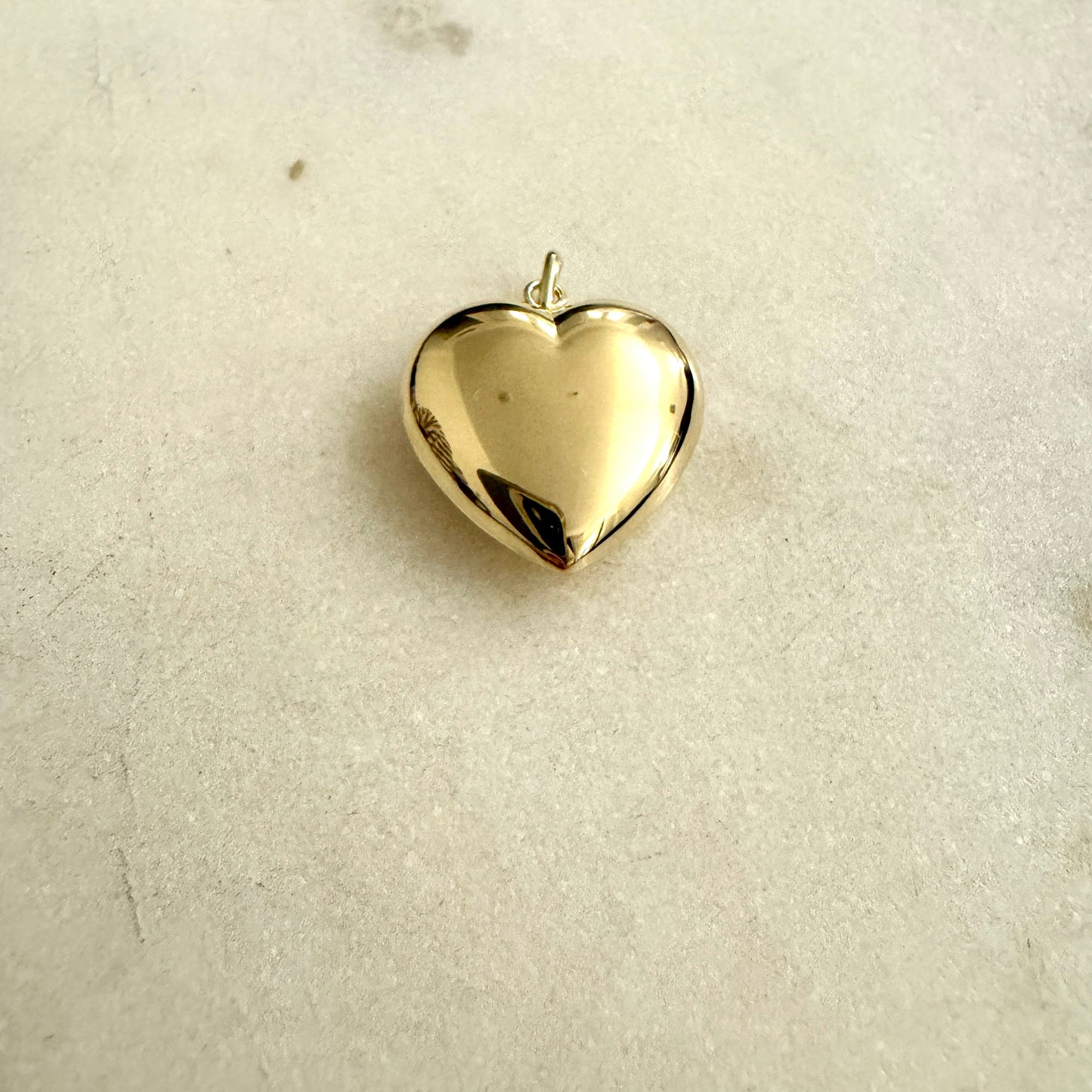 Large vintage 9ct Italian made puffy heart pendant