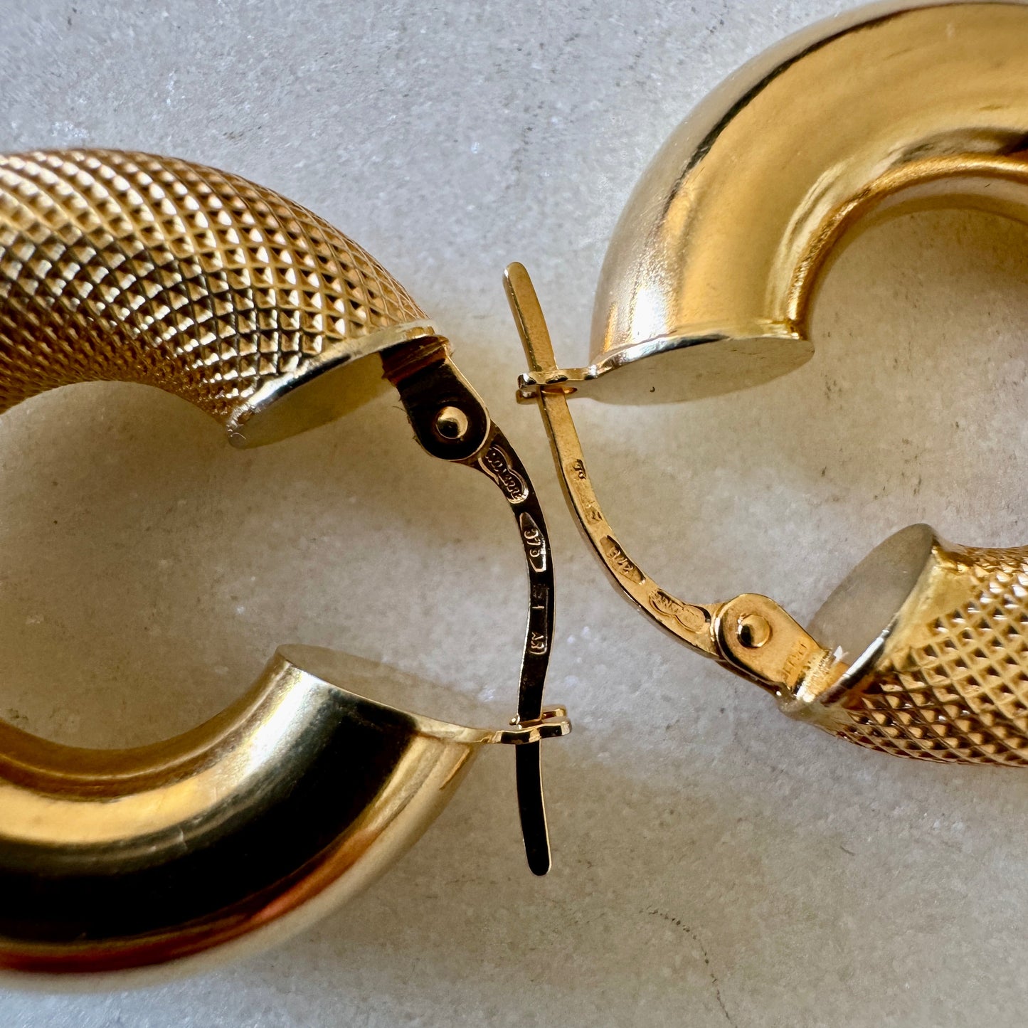 OMG! Pristine vintage Italian Unoaerre CHUBBY hoops from UK