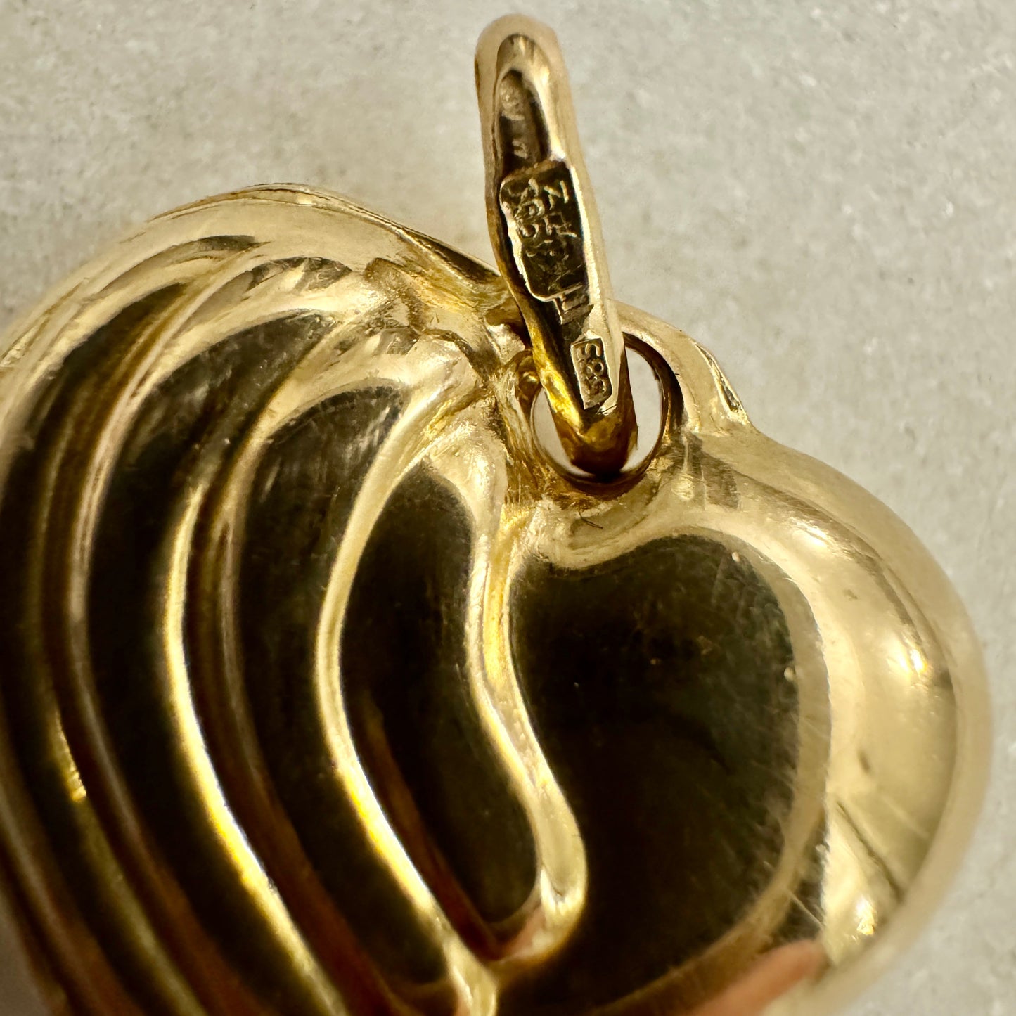 Vintage 14ct gold large heart pendant - perfect addition to your neck mess!