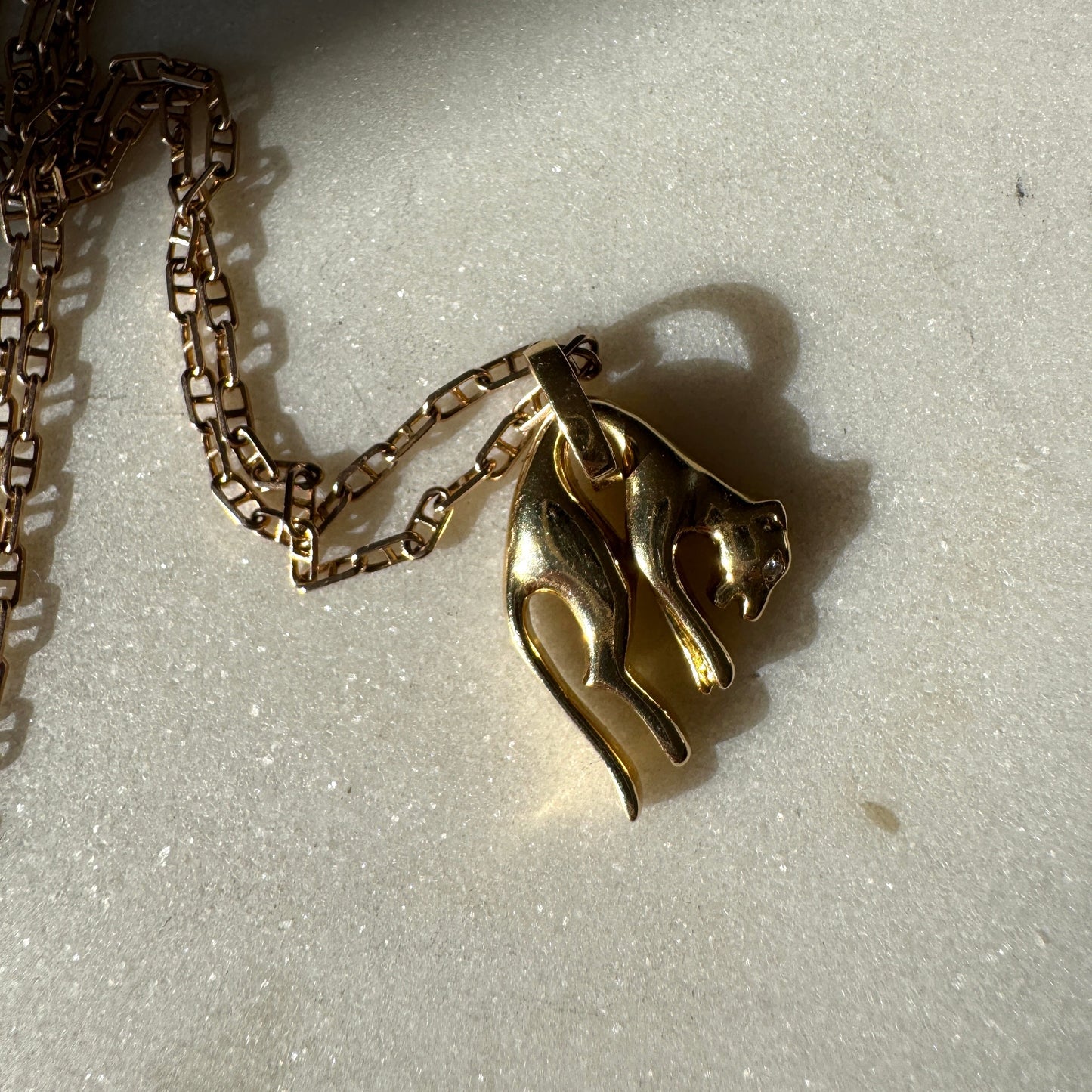 Vintage 18ct hanging panther - very collectable and super cool!