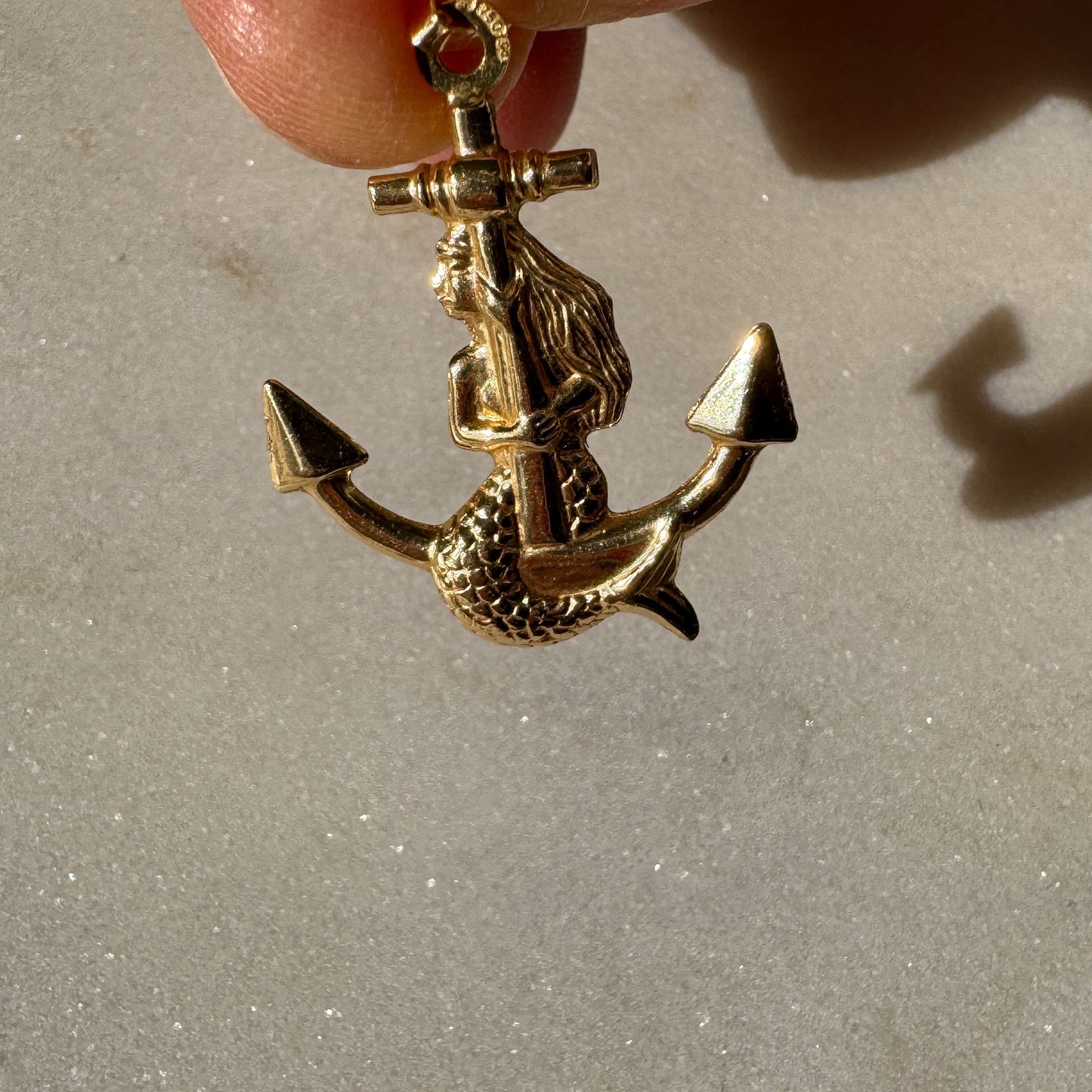 Breathtaking 18ct Mermaid pendant - double sided and incredible detail