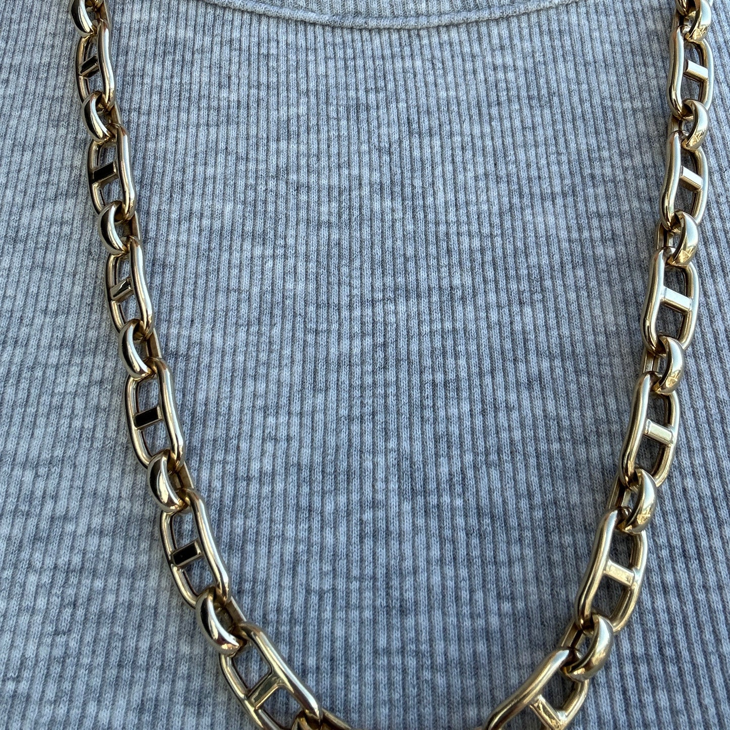 Large 10ct gold vintage mariner necklace - big neck presence - from the US