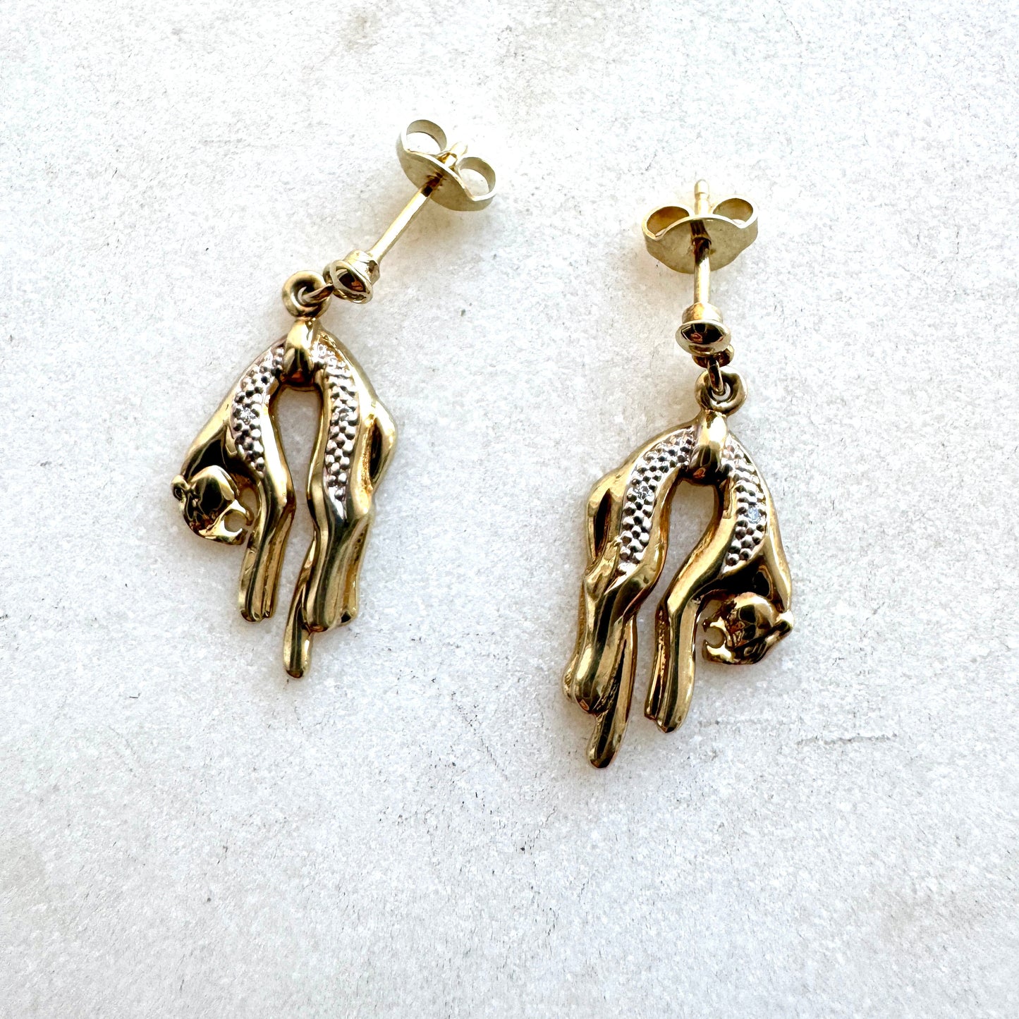 Vintage 9ct hanging panther stud earrings - collectable