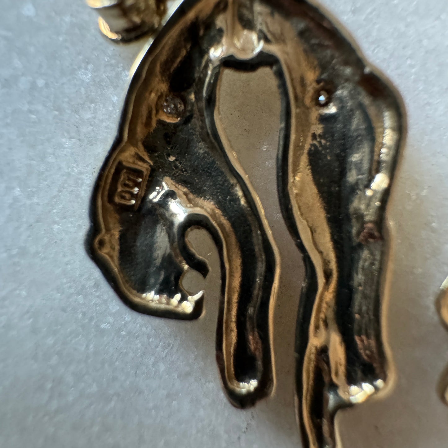 Vintage 9ct hanging panther stud earrings - collectable