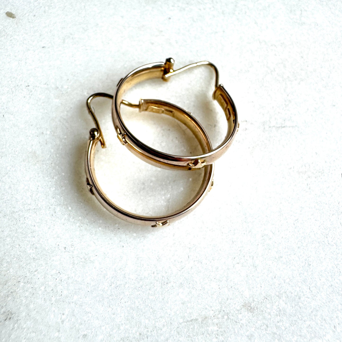 Vintage 9ct gold Italian raised STAR hoops! Incredible!