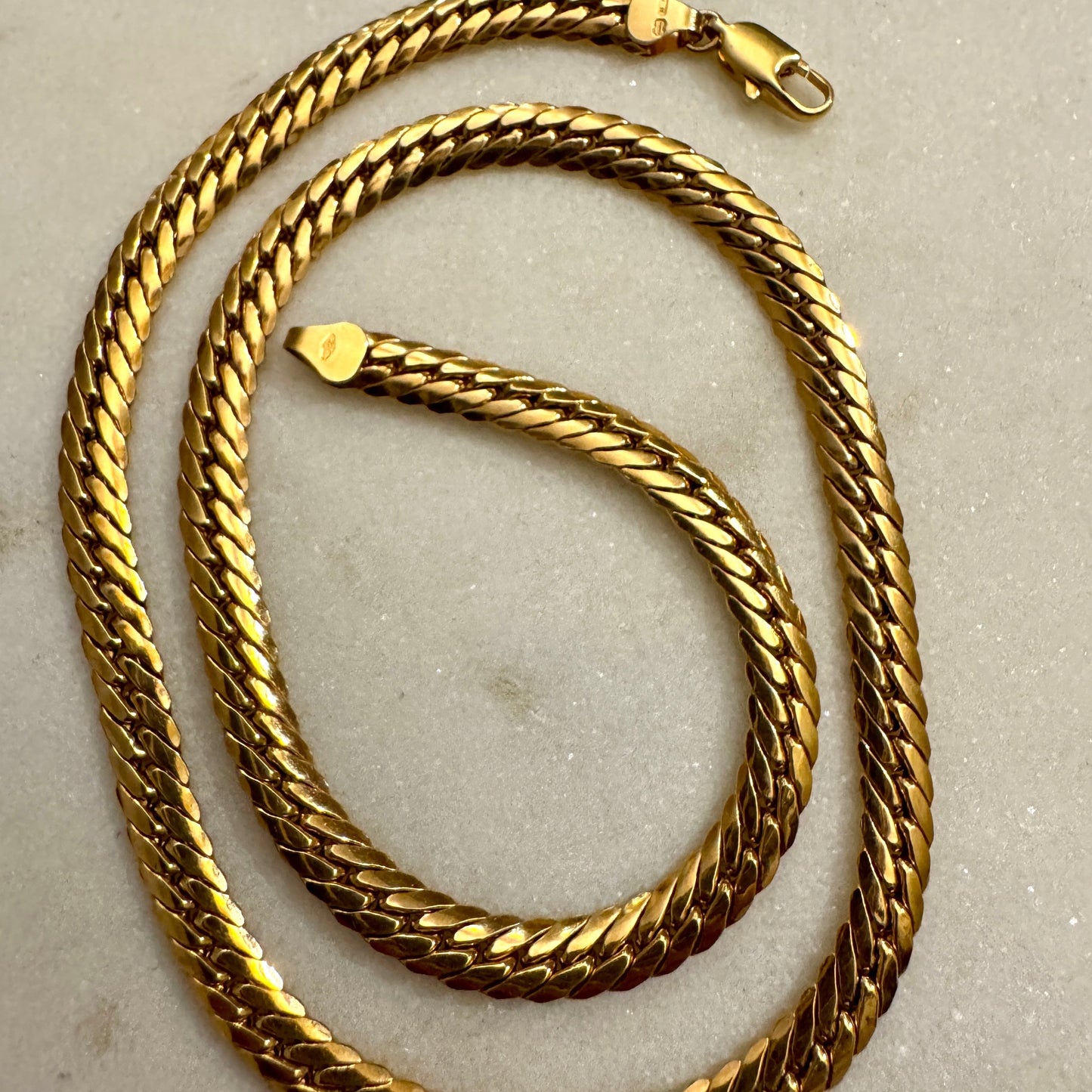 Italian Unoaerre 9ct flat snake necklace - sooooo slinky!