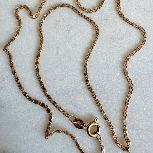 Vintage 9ct Unoaerre FINE and LIGHT 'old gold' colour fancy link necklace