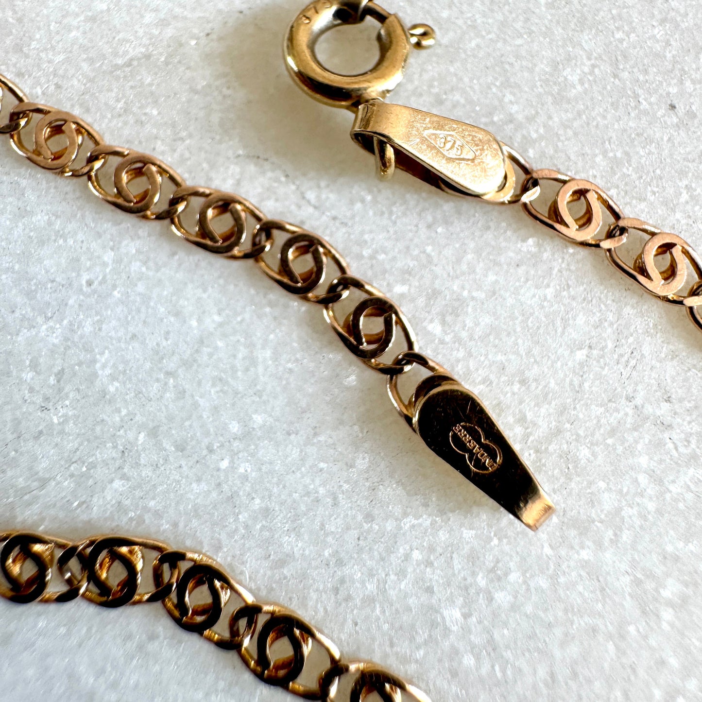 Vintage 'old gold' 9ct Unoaerre fancy link ULTRAFINE bracelet