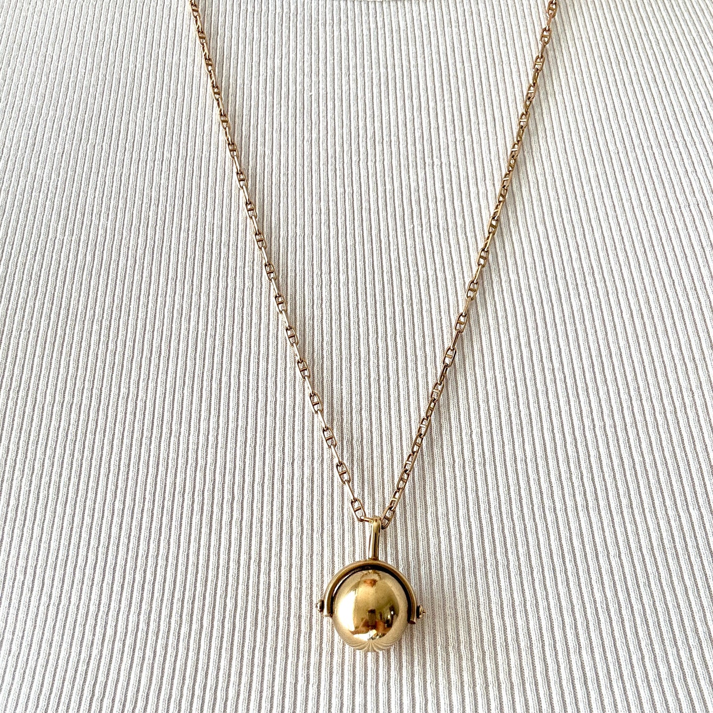 Vintage 9ct Roller Ball pendant - Incredible! RARE (pendant only)