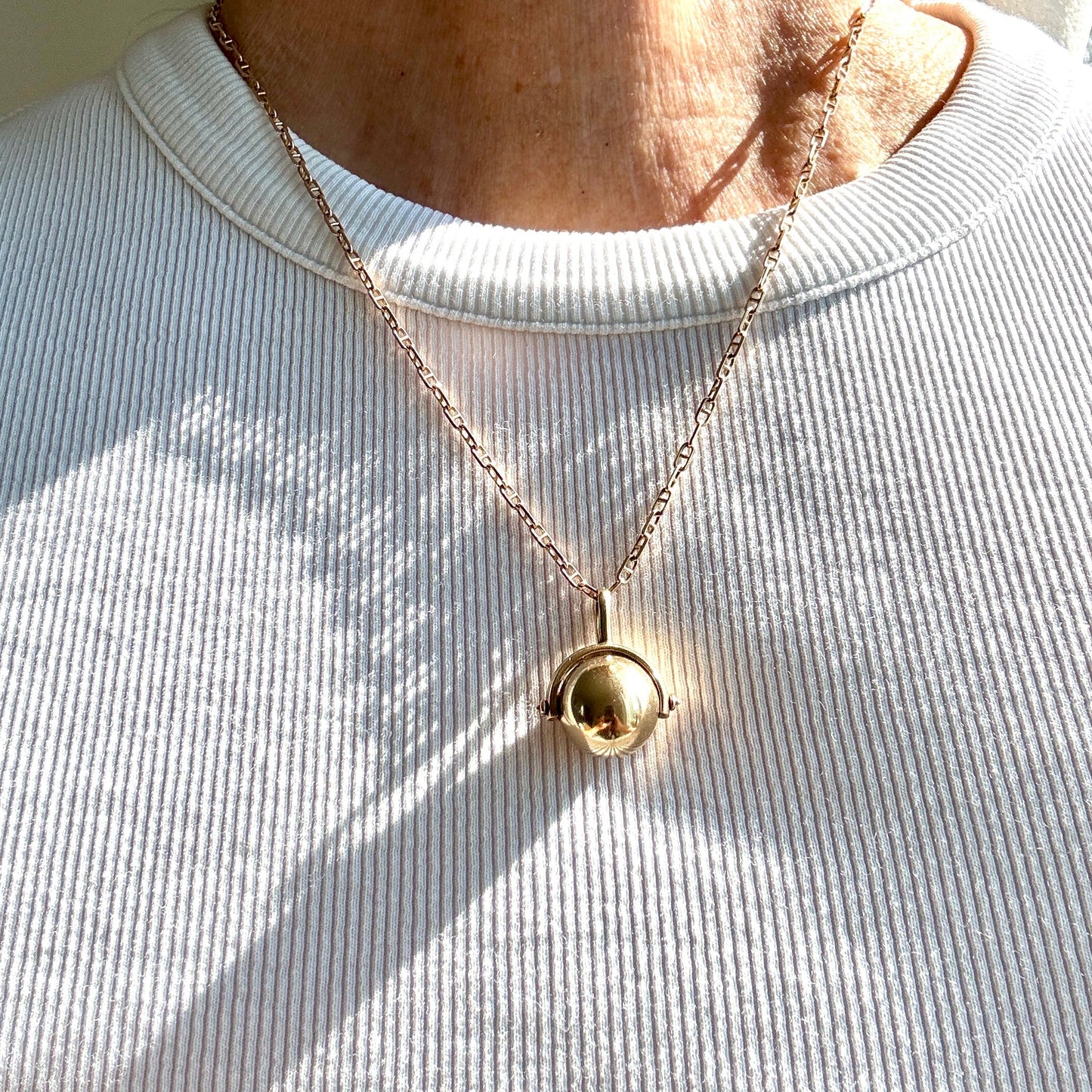 Vintage 9ct Roller Ball pendant - Incredible! RARE (pendant only)