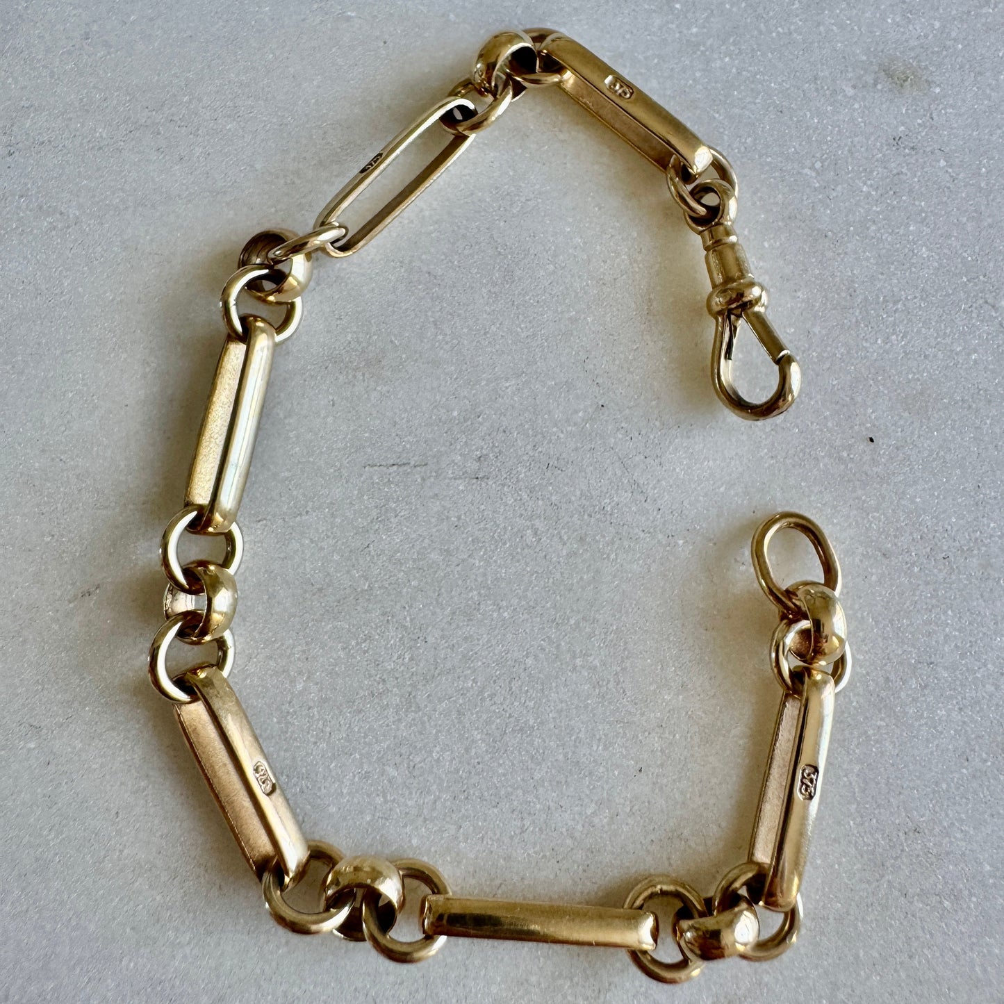 Vintage 9ct thick paperclip bracelet with dog clip!! Bracelet OR extender!