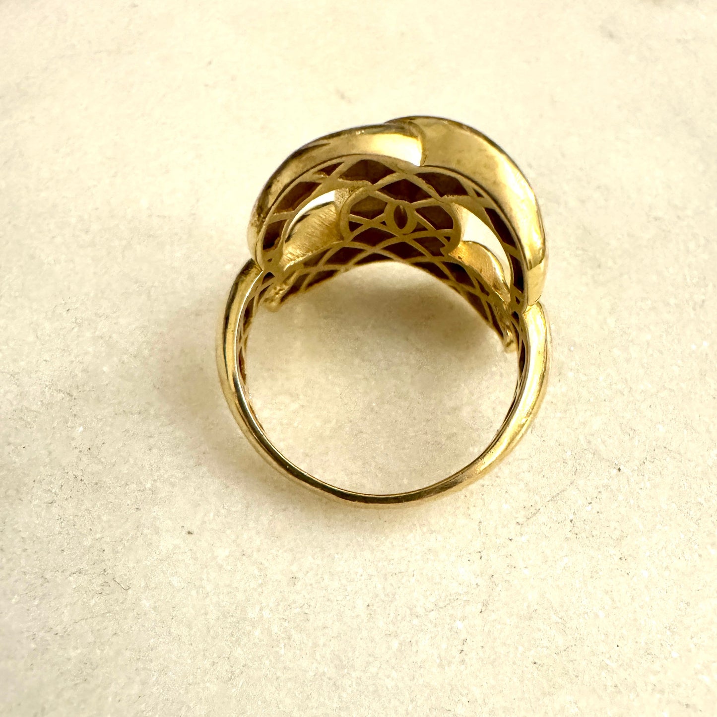 18ct wrap around double panther ring with green eyes - very collectable!