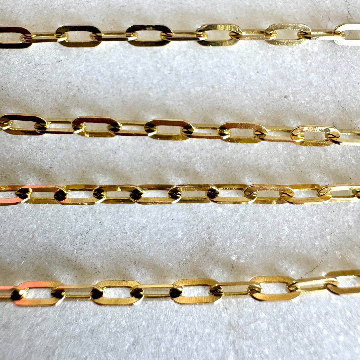 9ct Italian gold LIGHT and FINE mini paperclip necklace