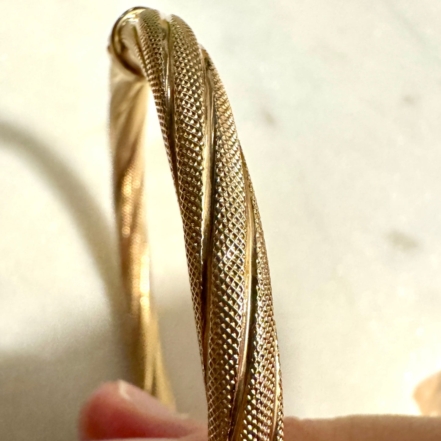 Vintage Unoearre twist hinged bracelet - full maker marks!!