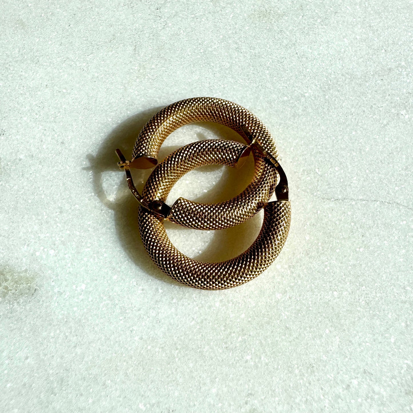 RARE Vintage Unoaerre 9ct hoops but with British hallmarking as well!