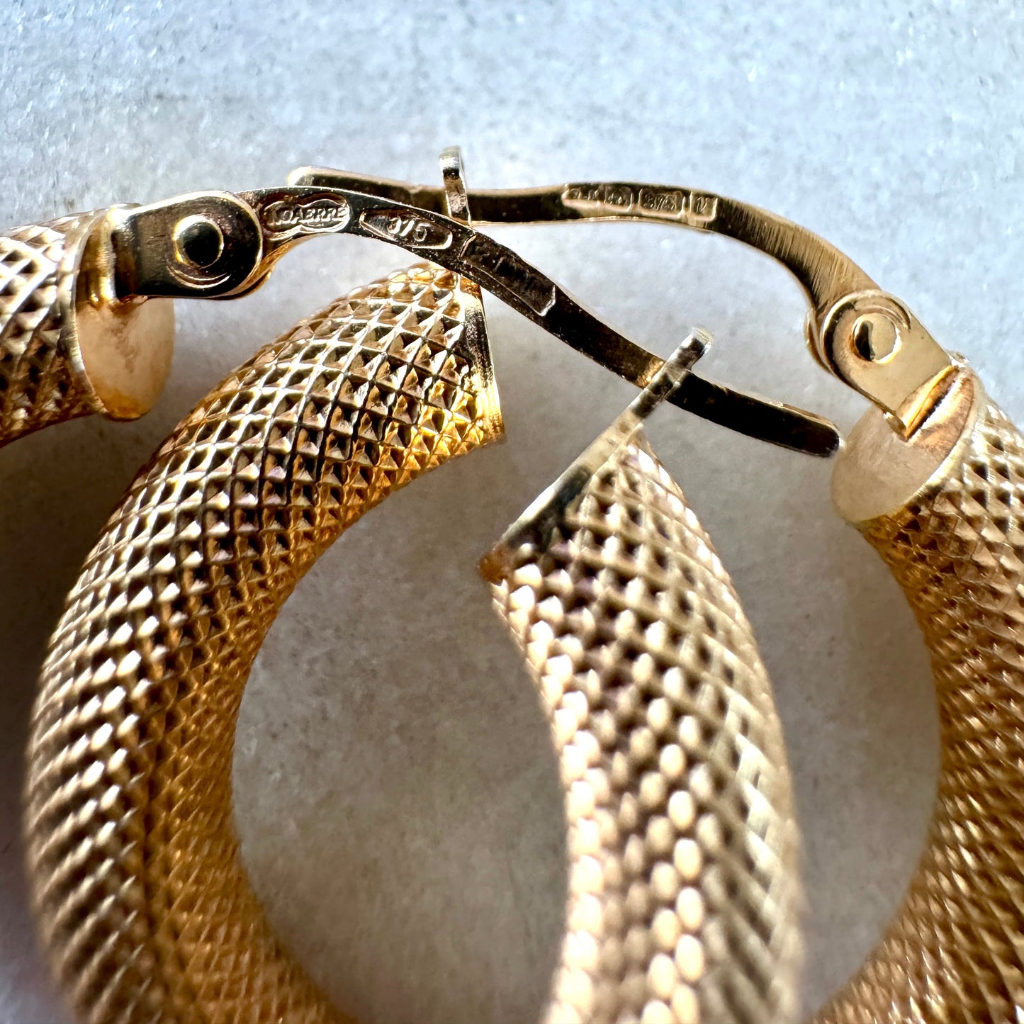 RARE Vintage Unoaerre 9ct hoops but with British hallmarking as well!