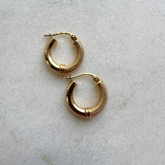 Vintage 9ct Unoaerre STUNNING mini hoops - excellent condition