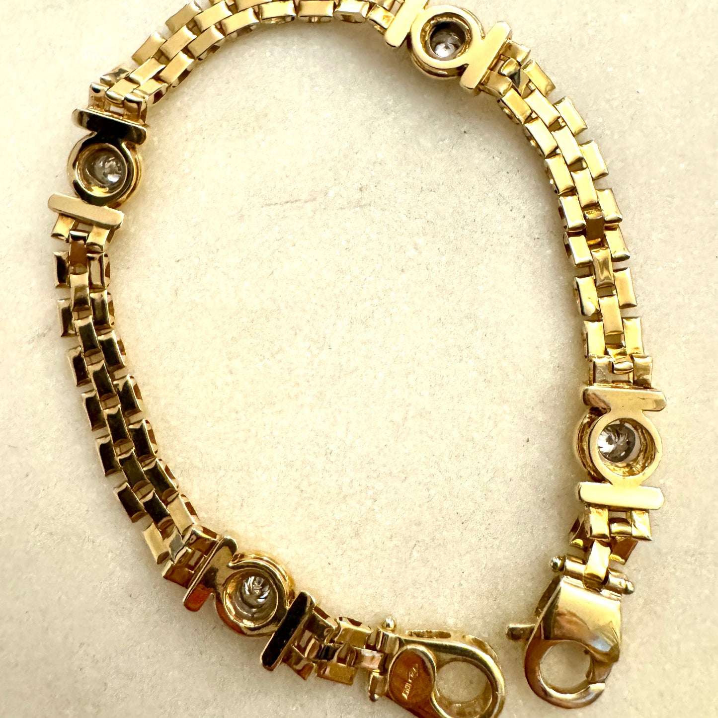 Italian 18ct panther link bracelet with 4 diamond stations - incredible quality - Valuation.