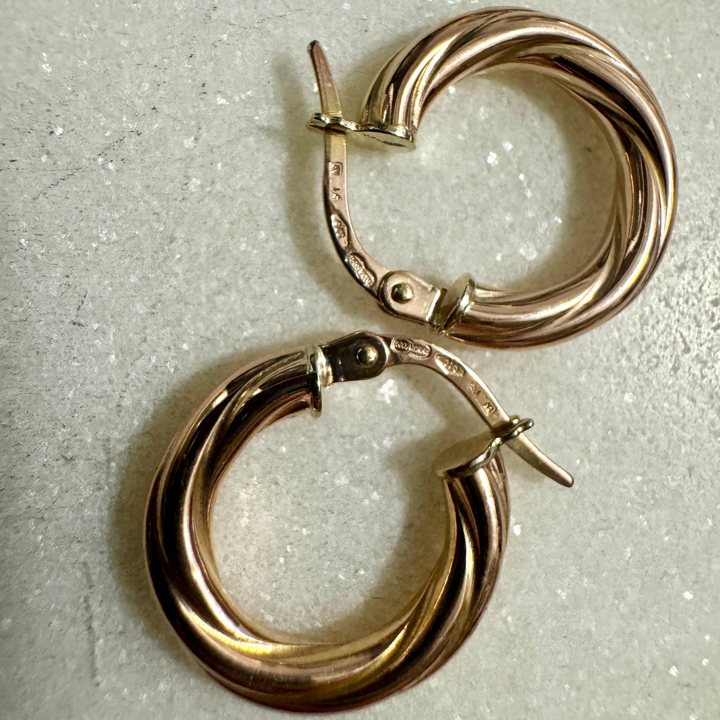 Vintage 9ct Unoaerre small twisted hoops (old gold colour)