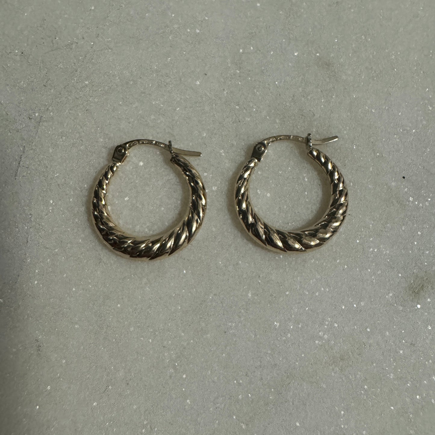 9ct Vintage Unoaerre small croissant hoops