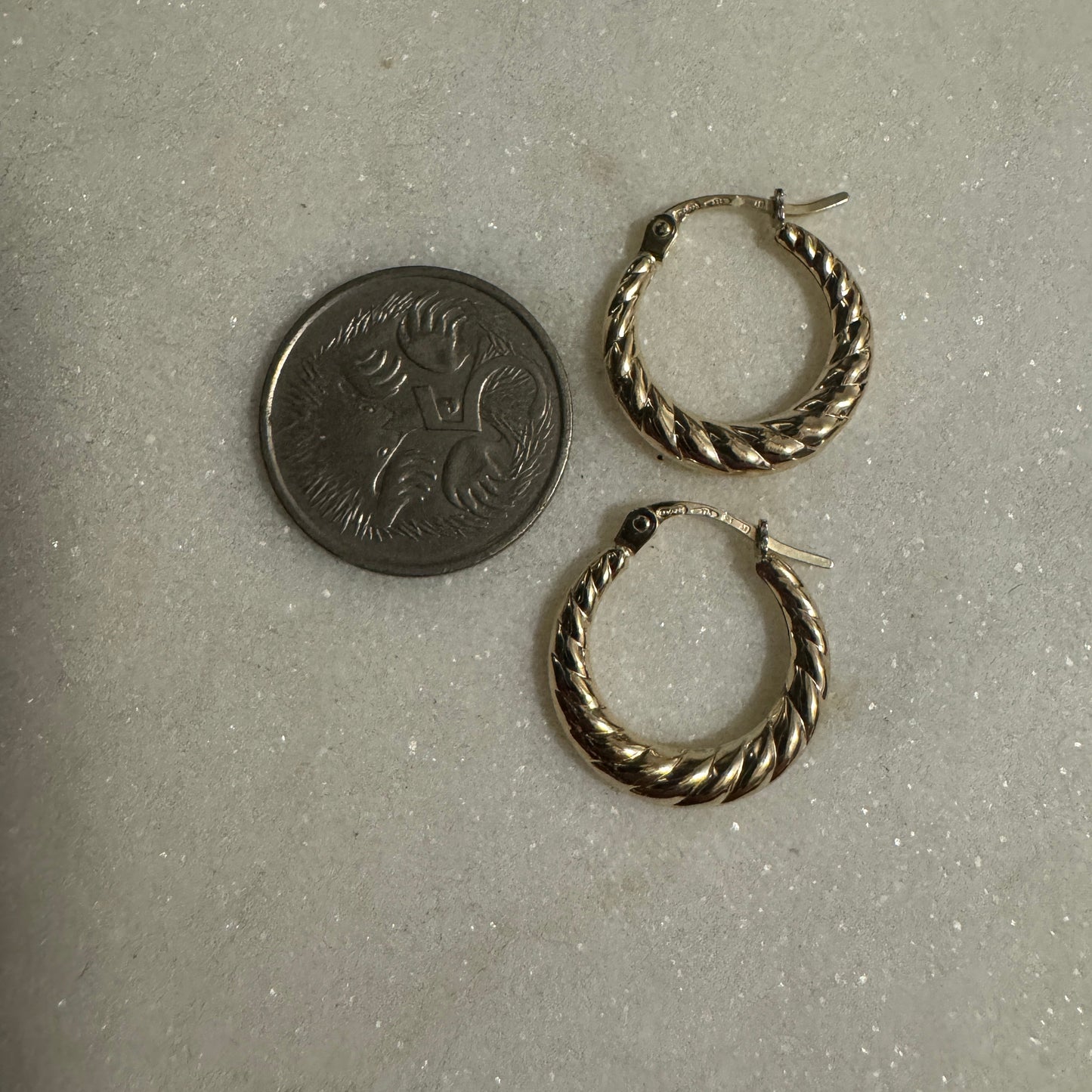 9ct Vintage Unoaerre small croissant hoops