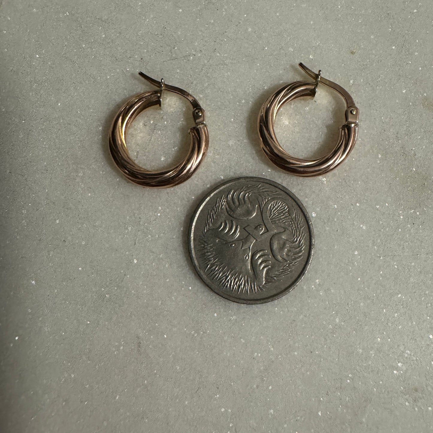 Vintage 9ct Unoaerre small twisted hoops (old gold colour)
