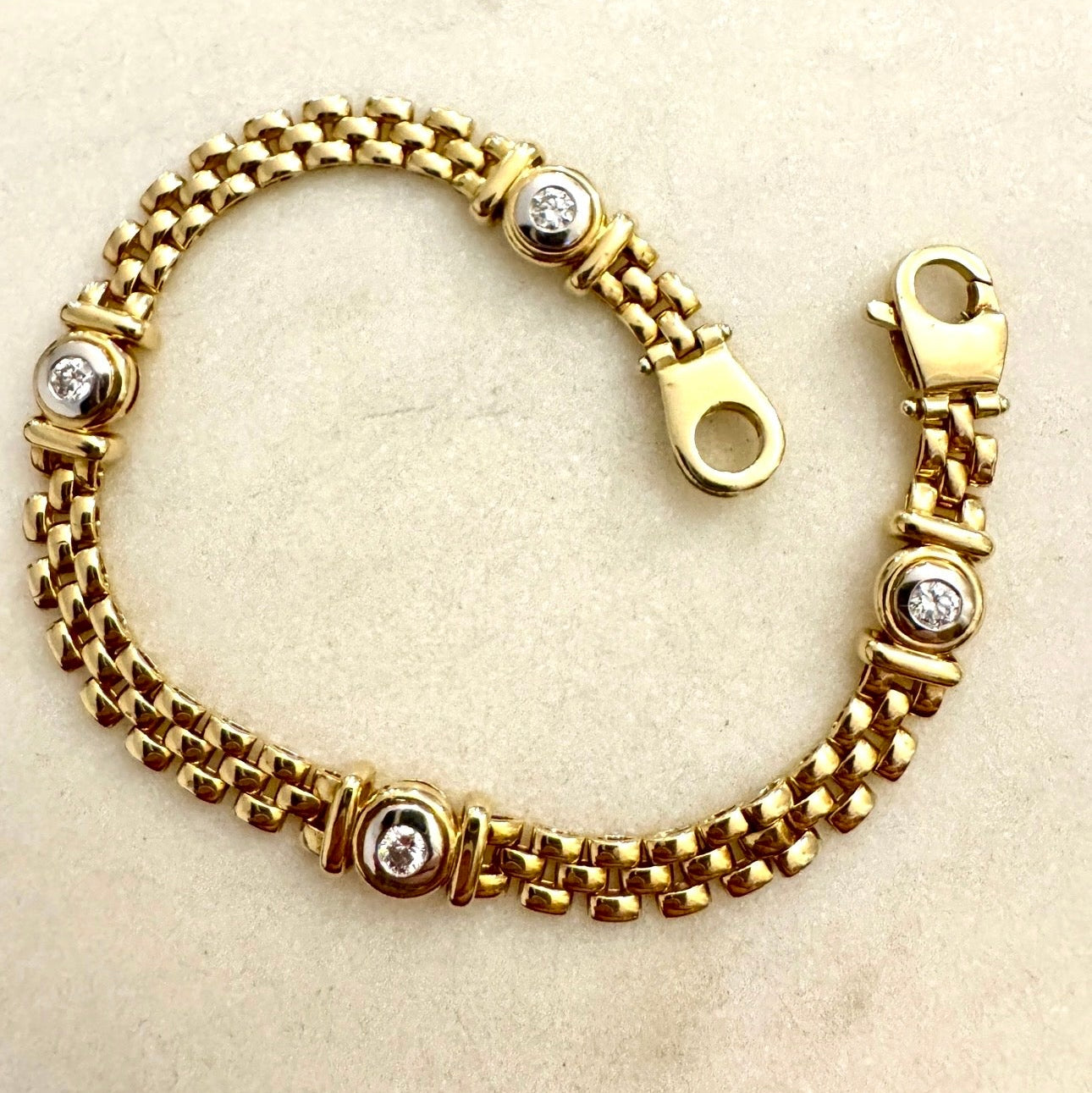 Italian 18ct panther link bracelet with 4 diamond stations - incredible quality - Valuation.
