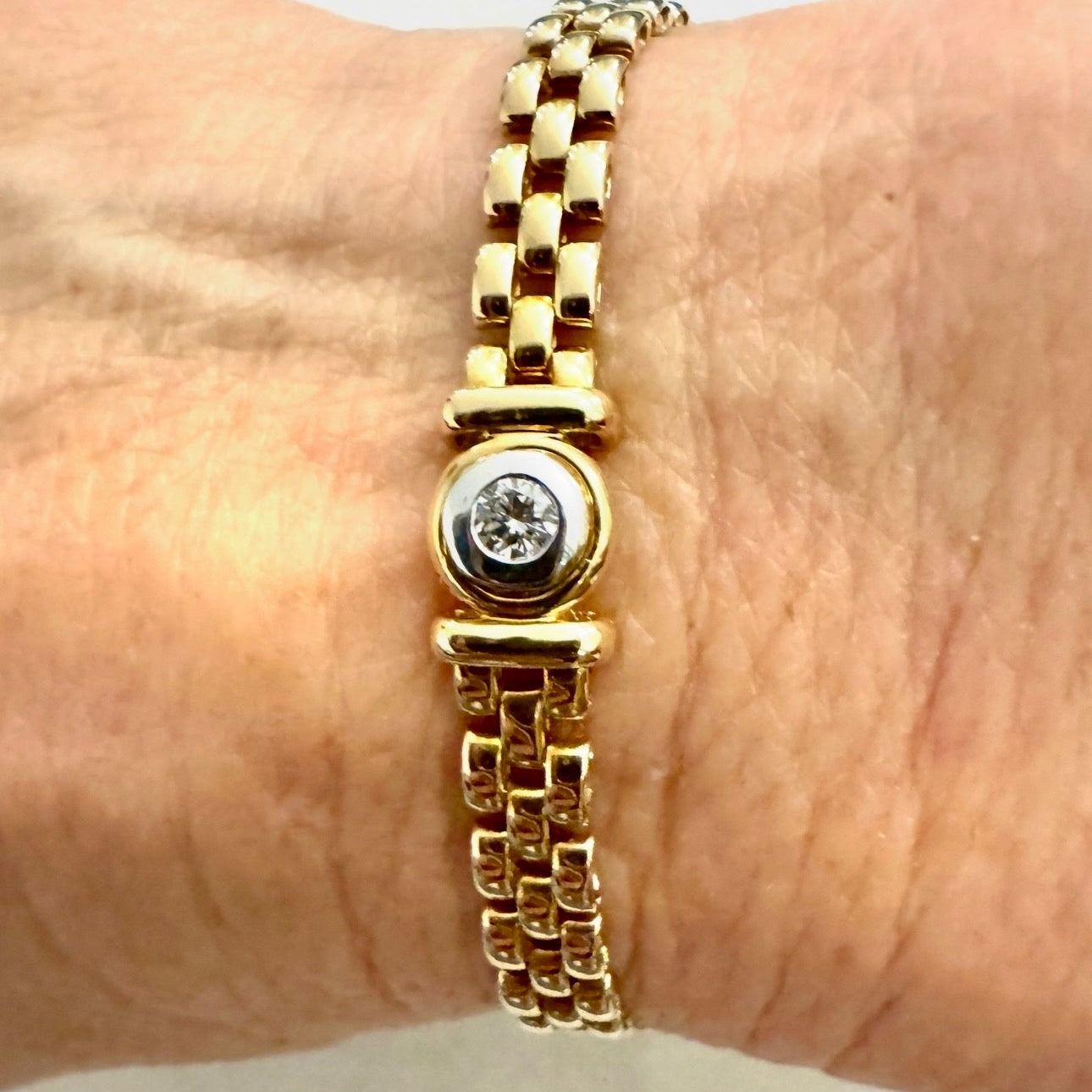 Italian 18ct panther link bracelet with 4 diamond stations - incredible quality - Valuation.