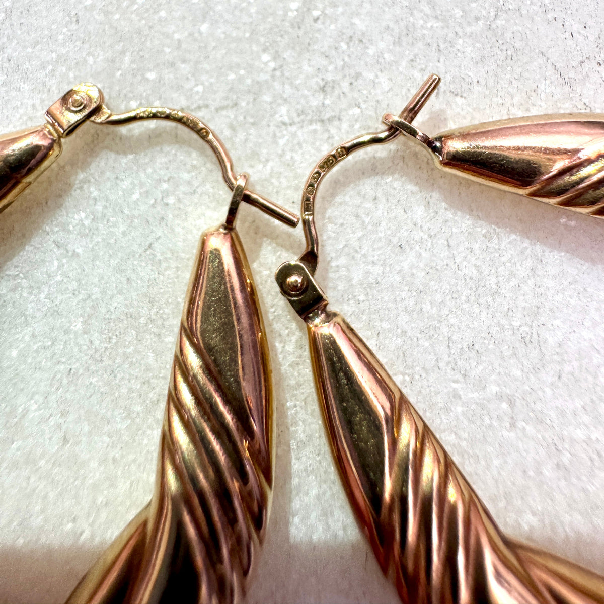 Vintage 9ct 'old gold' geometric hoops with full British hallmarks - gorgeous!!!